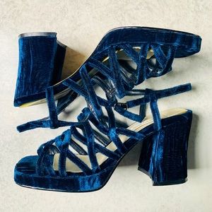 VINTAGE 90s Mainframe Sz. 9 Dark Blue Velvet Heels
